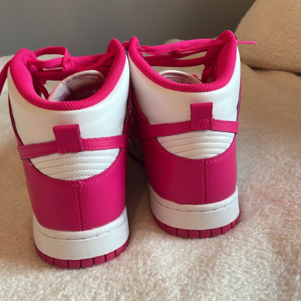 Women’s Nike Jordan pink dunk high. Womens 11.5 - Picture 5 of 5